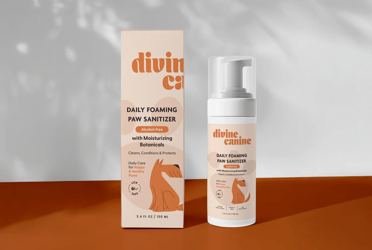 Divine Canine - Daily Foaming Paw Sanitizer - 1.7 fl oz \ 50 ml - 250g