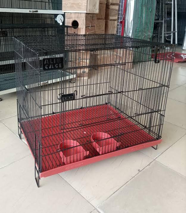Folding cage. 