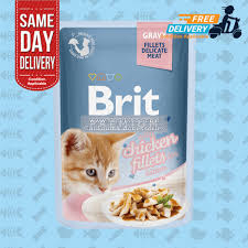 Brit Cat Pouch with Chicken Fillets in Gravy for Adult Cats 